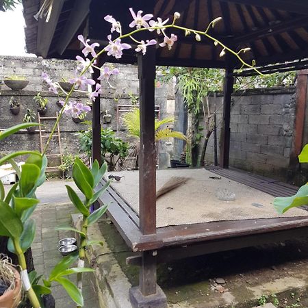 Mawar Homestay Canggu Buitenkant foto