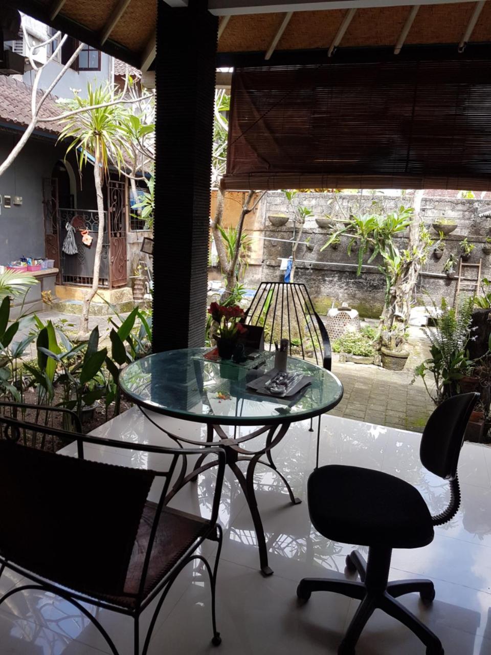 Mawar Homestay Canggu Buitenkant foto
