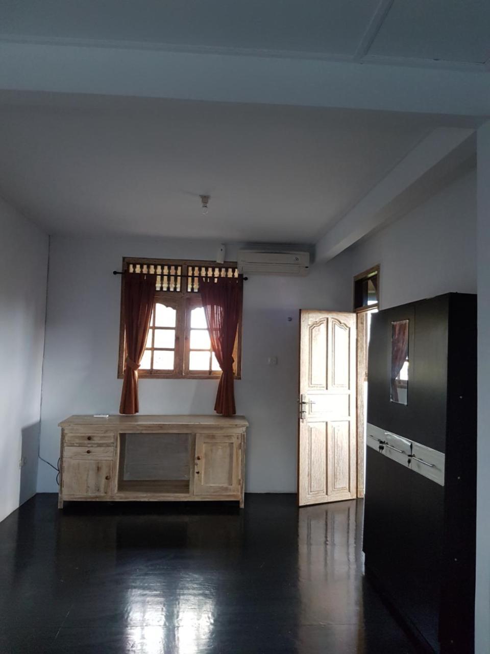Mawar Homestay Canggu Buitenkant foto